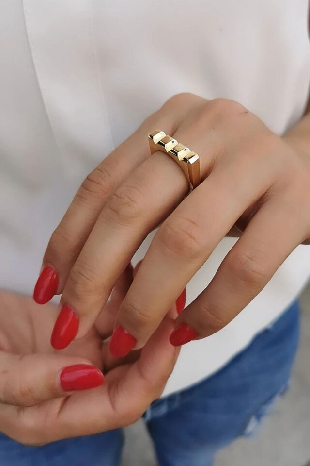 14 Ayar İtalyan Tasarım Kare Model Altın Yüzük 16