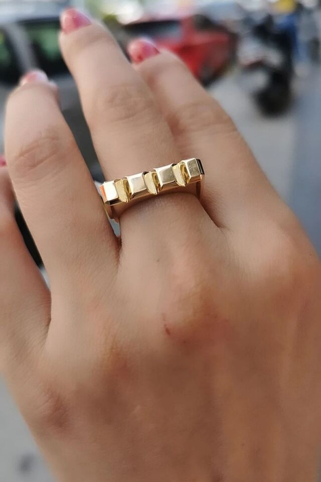 14 Ayar İtalyan Tasarım Kare Model Altın Yüzük 16