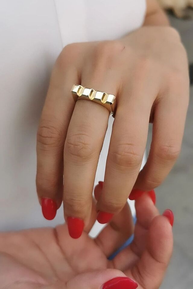 14 Ayar İtalyan Tasarım Kare Model Altın Yüzük 17