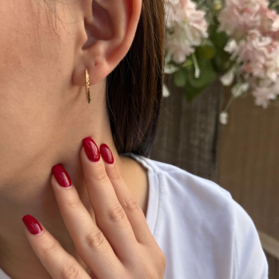 14 Ayar Simit Şeklinde Üzeri Lazer Işıltılı Halka Küpe