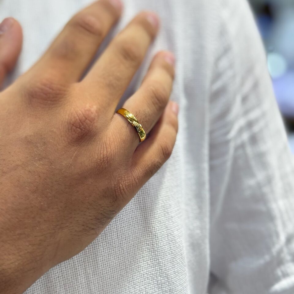 22 AYAR 4 MM KALINLIKTA İÇ DIŞ BOMBELİ ALYANS YÜZÜK