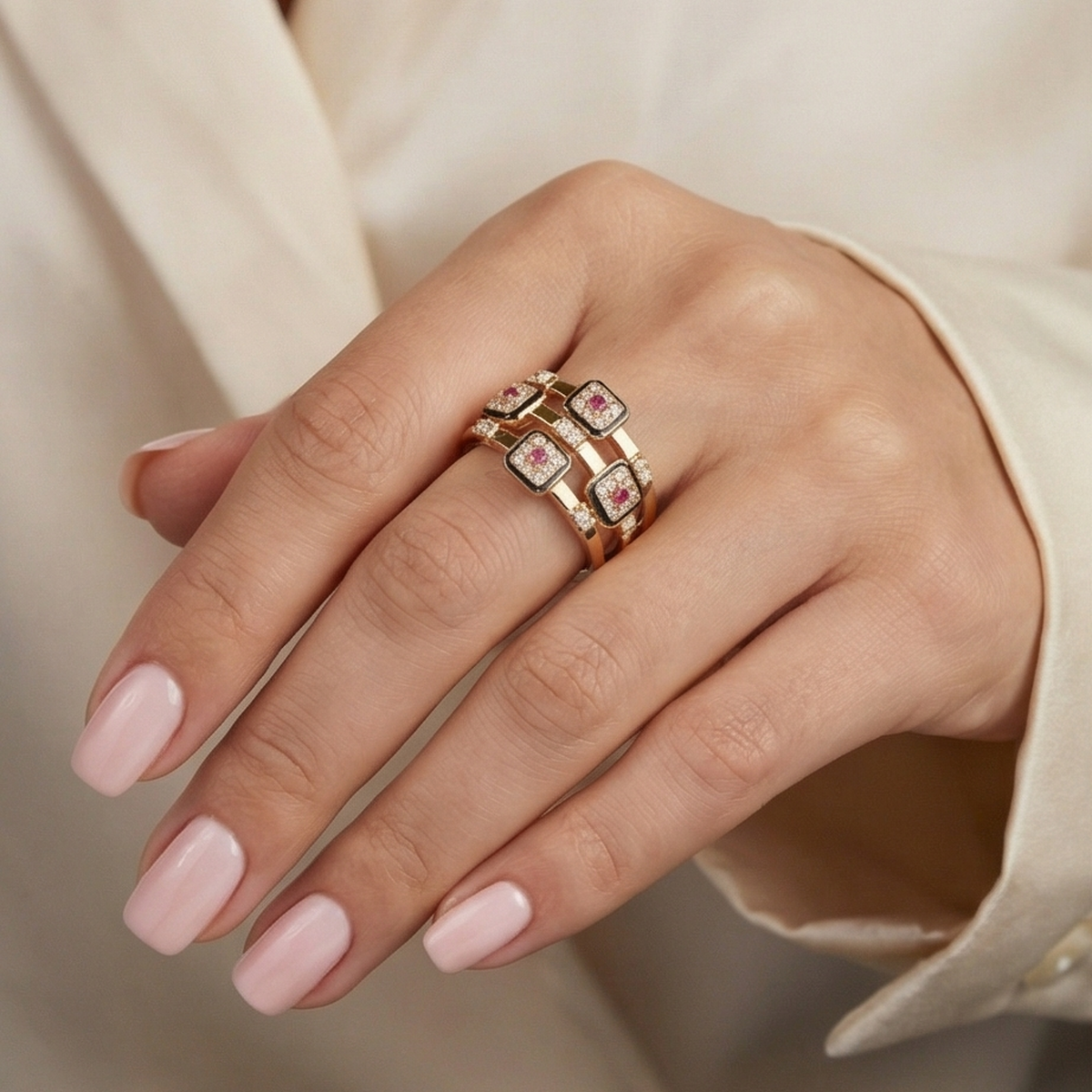 18 AYAR 0,44 CT PIRLANTA TAŞLI ROSE RENGİ ALTIN YÜZÜK