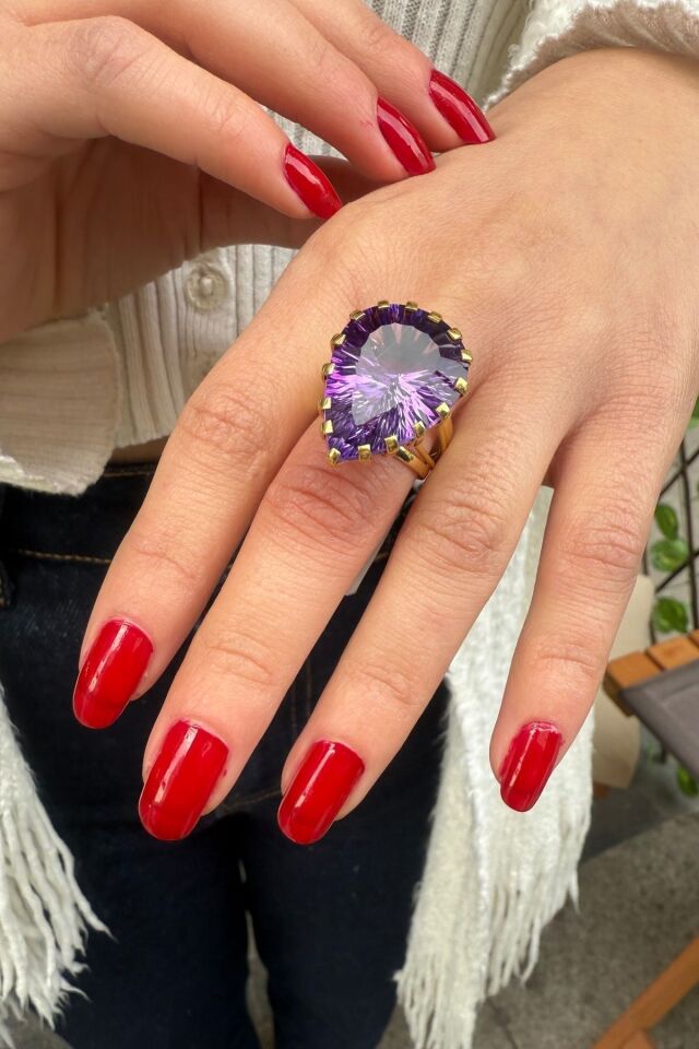 14 AYAR DAMLA KESİM KRİSTAL AMETİST TAŞLI ELİŞİ ALTIN YÜZÜK 20