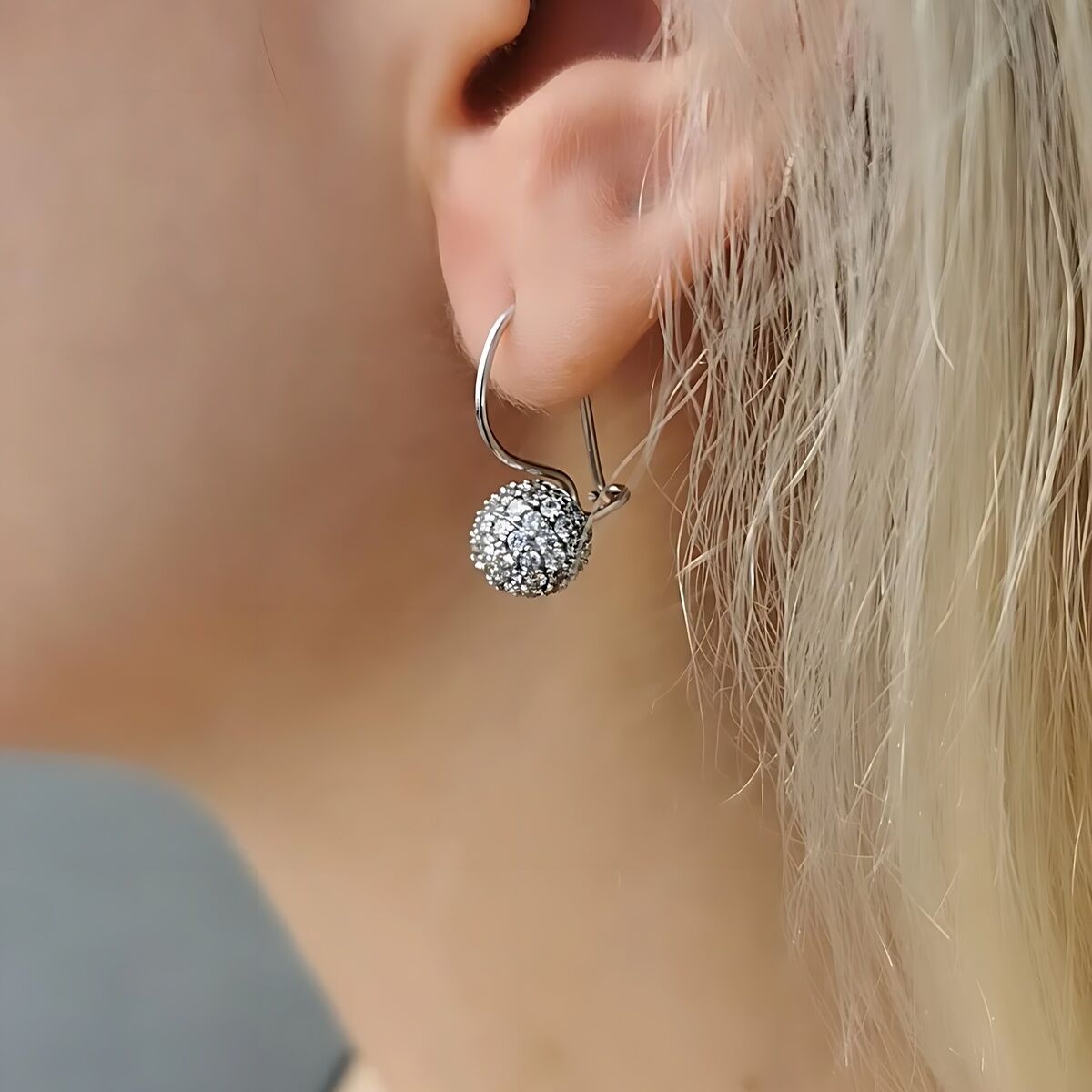 14 AYAR TAŞLI TOP BEYAZ ALTIN KÜPE