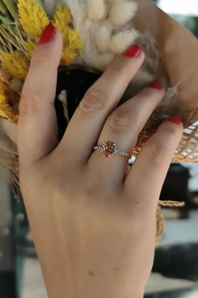 14 AYAR 0,09 CT PIRLANTA TAŞLI, 0,91 CT SULTANİT TAŞLI ALTIN YÜZÜK