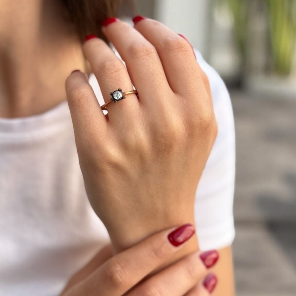 Elmas Tektaş Yüzük