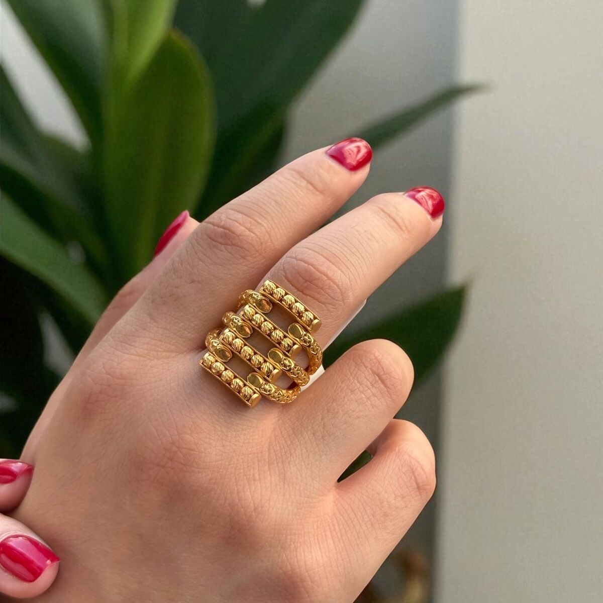 22 AYAR DORİKALI 4 SIRA KABURGA MODEL YÜZÜK