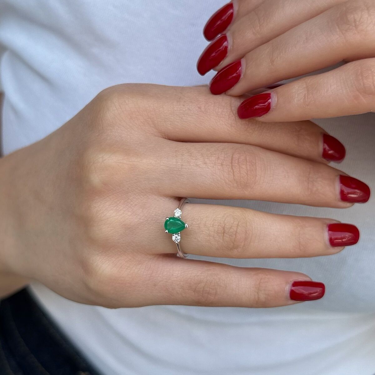 14 Ayar Damla Zümrüt Ve Pırlanta Taşlı Altın Yüzük