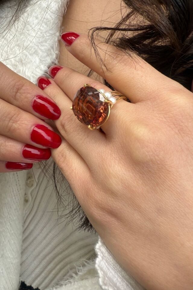 14 AYAR SULTANİT TAŞLI KENARLARI İNCİ DETAYLI ŞIK YÜZÜK