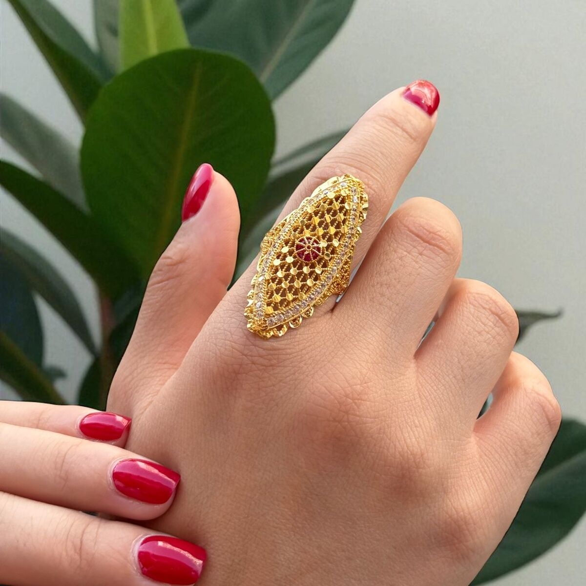 22 AYAR TAŞLI MEKİK YÜZÜK