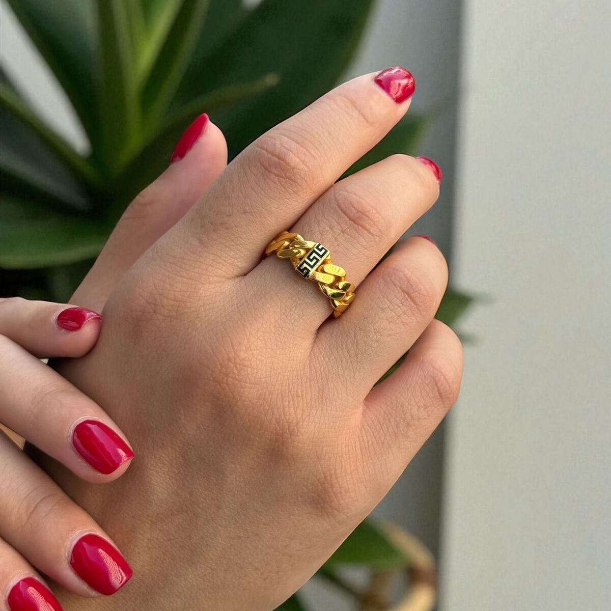 22 AYAR SİYAH MİNELİ GREK DESEN ZİNCİR YÜZÜK