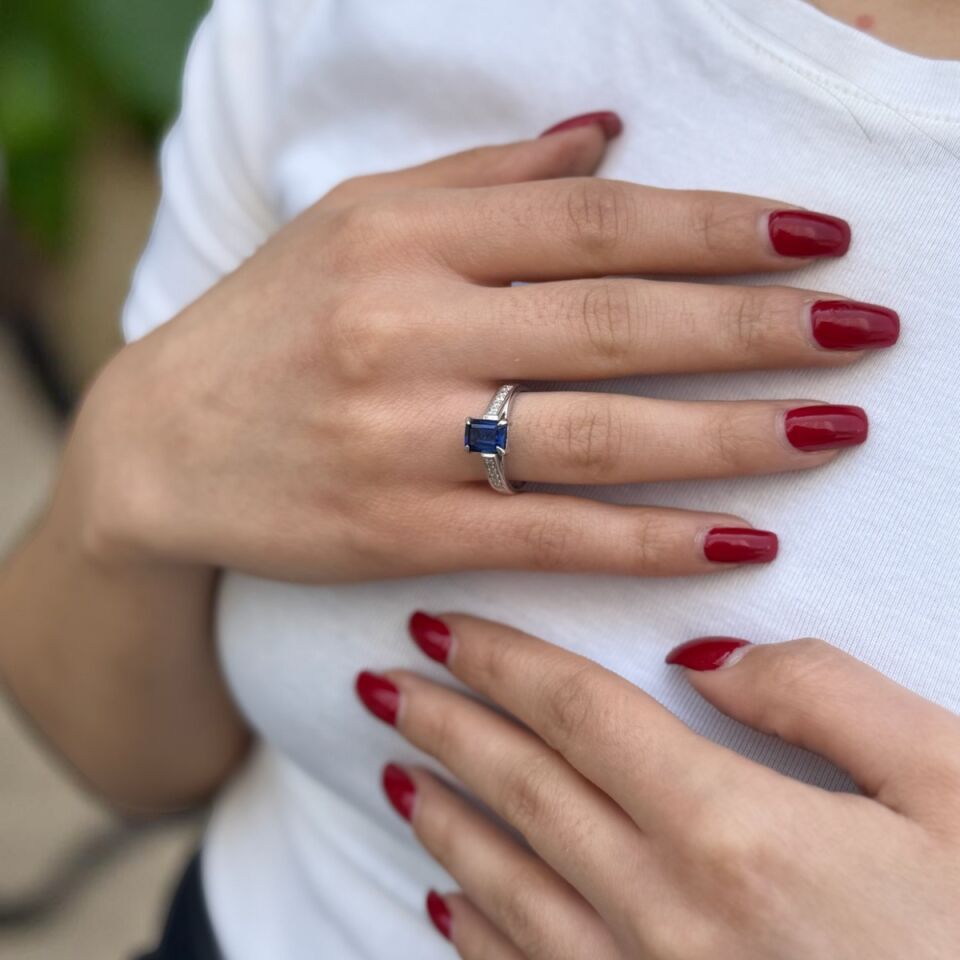 18 Ayar Safir Taşlı Pırlanta Yüzük