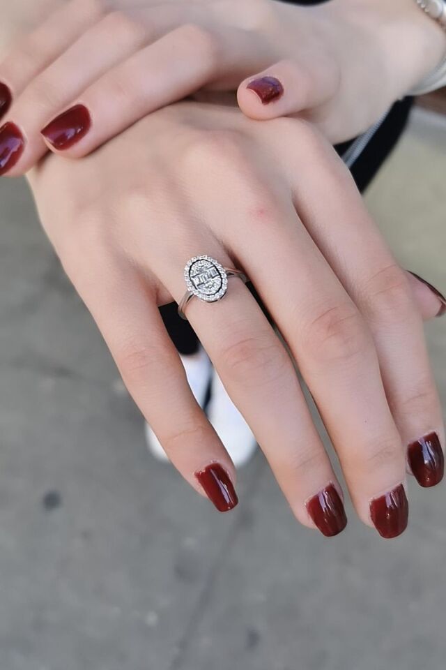 14 AYAR 0,42 CT G RENGİ OVAL BAGET YÜZÜK 15