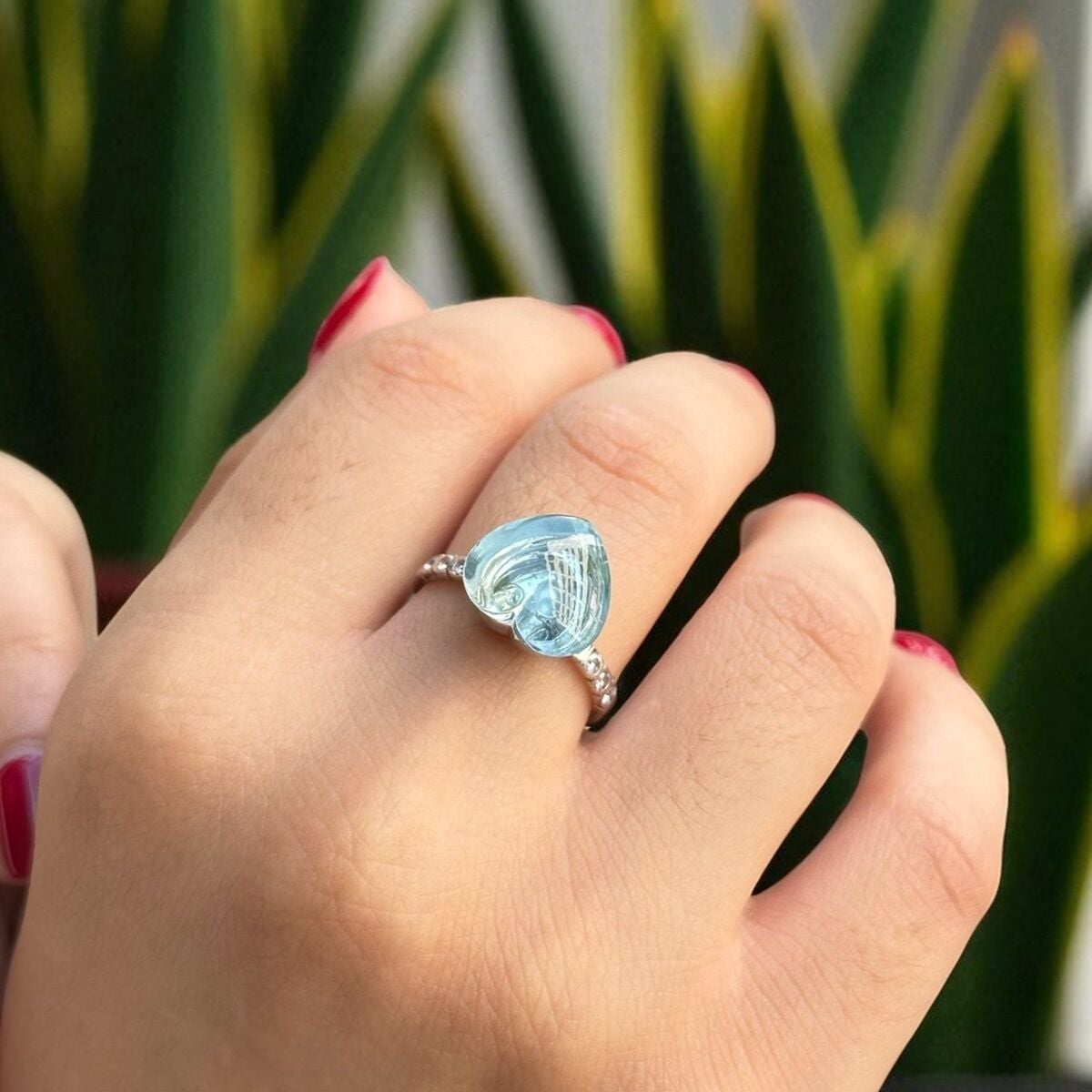 14 AYAR KALP KESİM AQUAMARİN BEYAZ ALTIN YÜZÜK