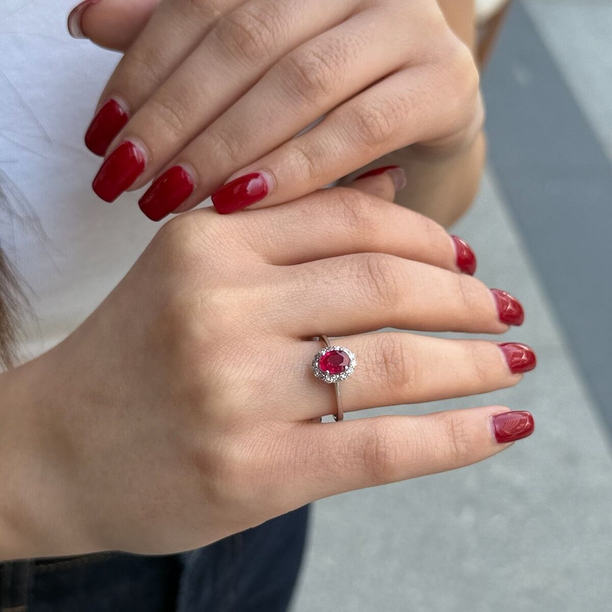 18 Ayar Yakut Taşlı Pırlanta Yüzük