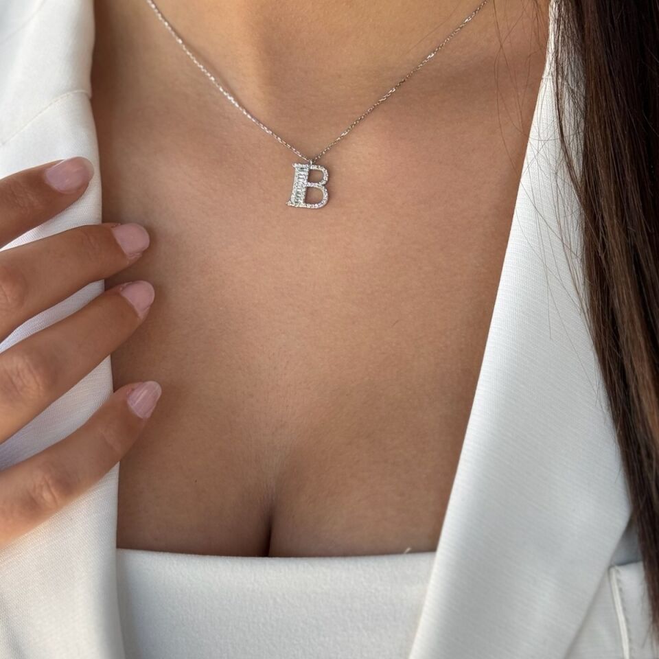 14 Ayar 0,47 Ct Baget Pırlanta Taşlı B Harfi Altın Kolye