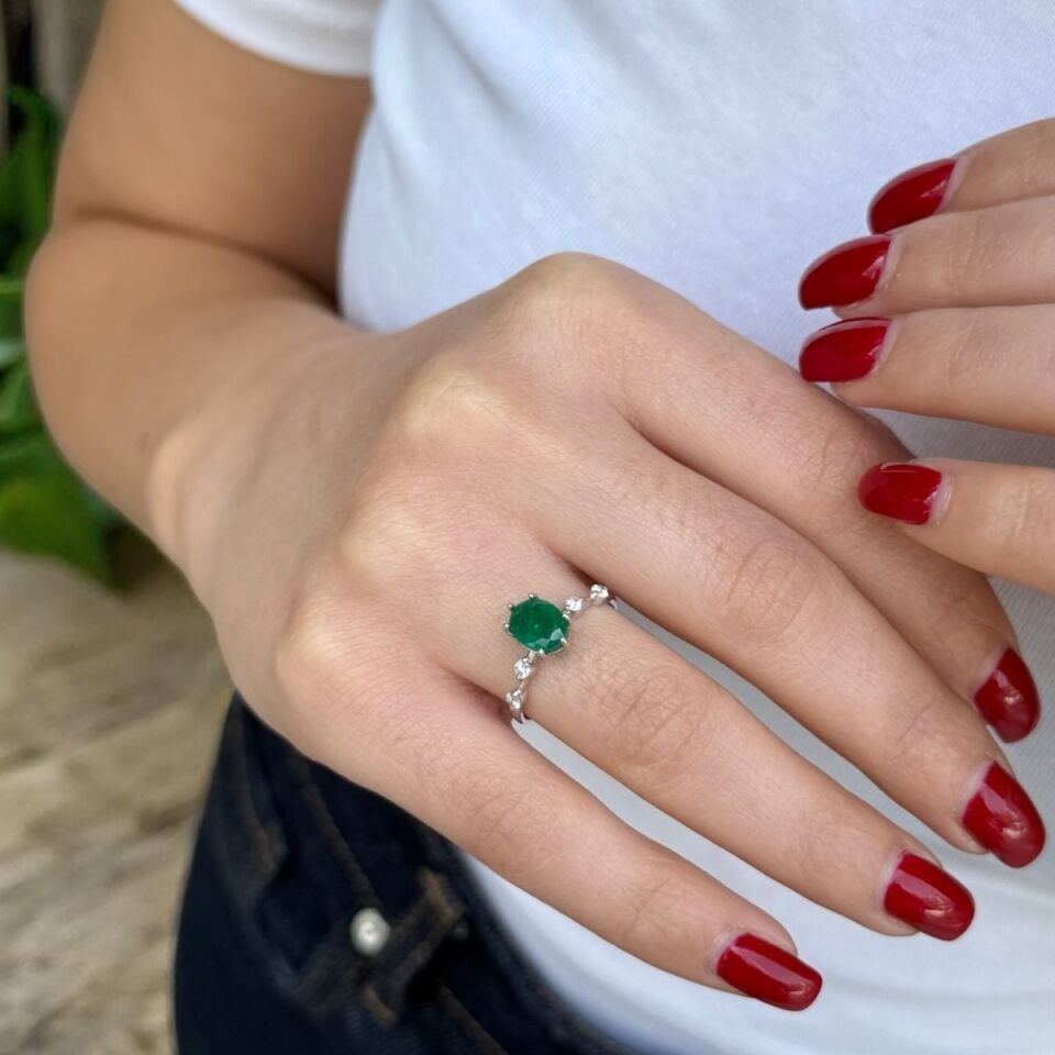 14 Ayar Zümrüt Taşlı Pırlanta Yüzük