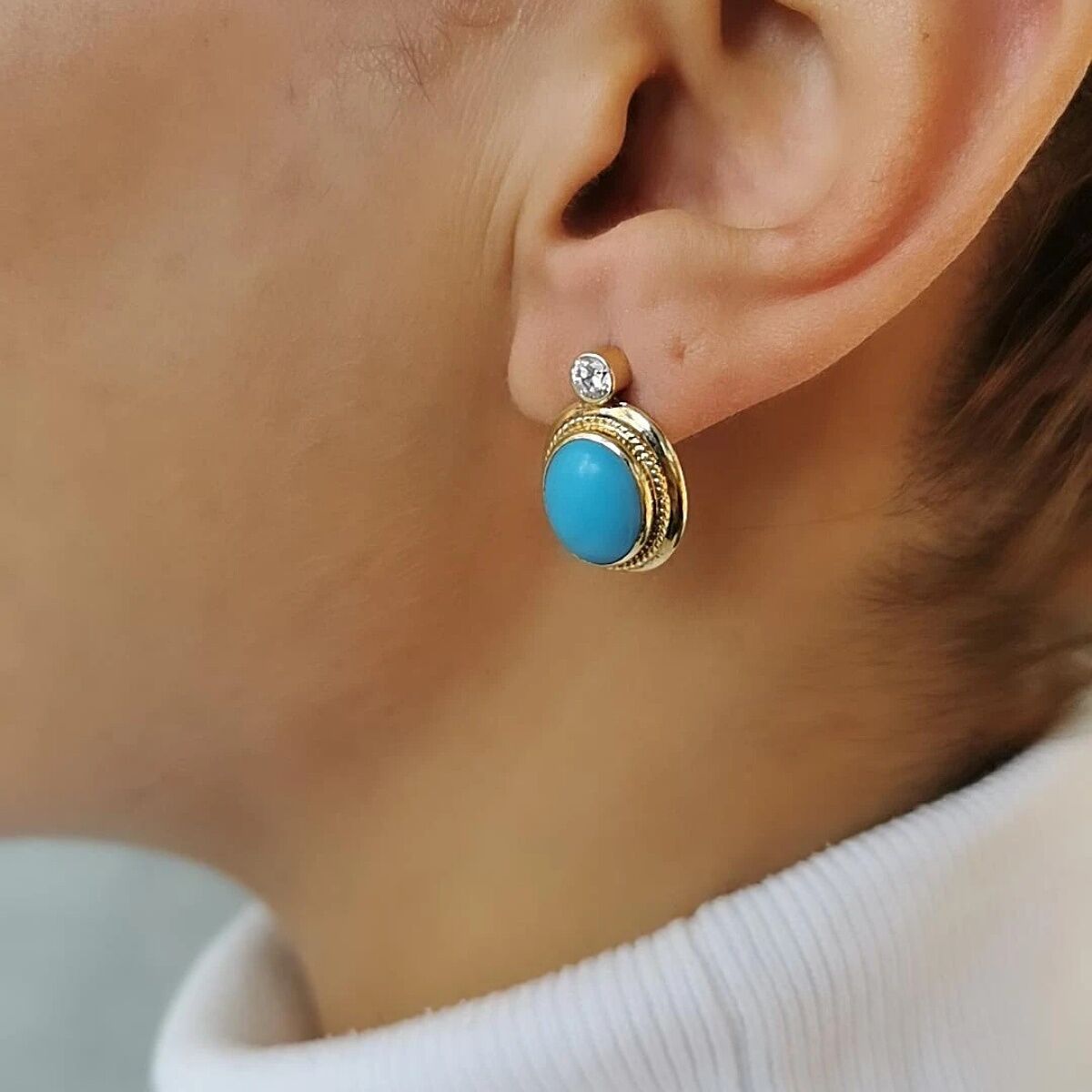 14 AYAR EL YAPIMI FİRUZE TAŞLI ALTIN KÜPE