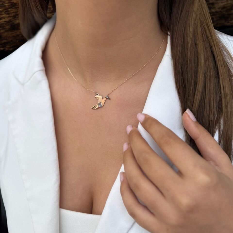 14 AYAR 0,15 CT PIRLANTA TAŞLI ROSE RENGİ ORİGAMİ ANKA KUŞU TASARIM ALTIN KOLYE