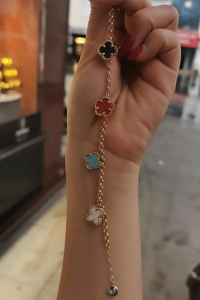 14 AYAR MİNT, ONİKS, SEDEF VE MERCAN YONCA SALLANTILI EL YAPIMI ALTIN BİLEKLİK