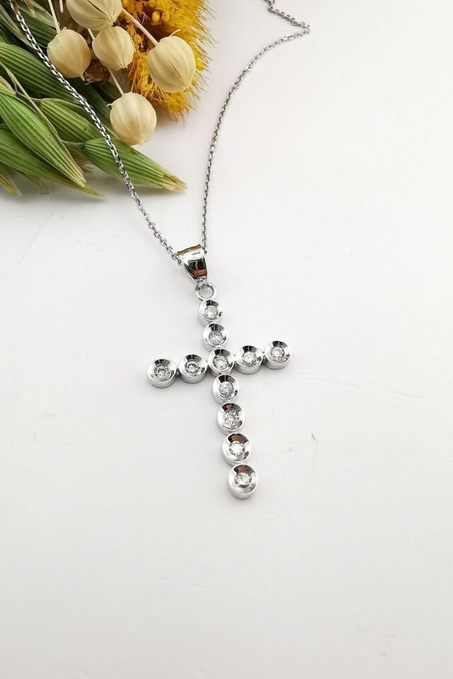 0,38ct Pırlanta Beyaz Altın Özel Tasarım Haç Kolye