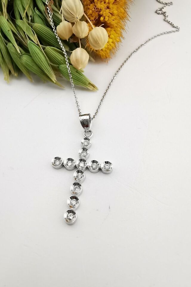 0,38ct Pırlanta Beyaz Altın Özel Tasarım Haç Kolye