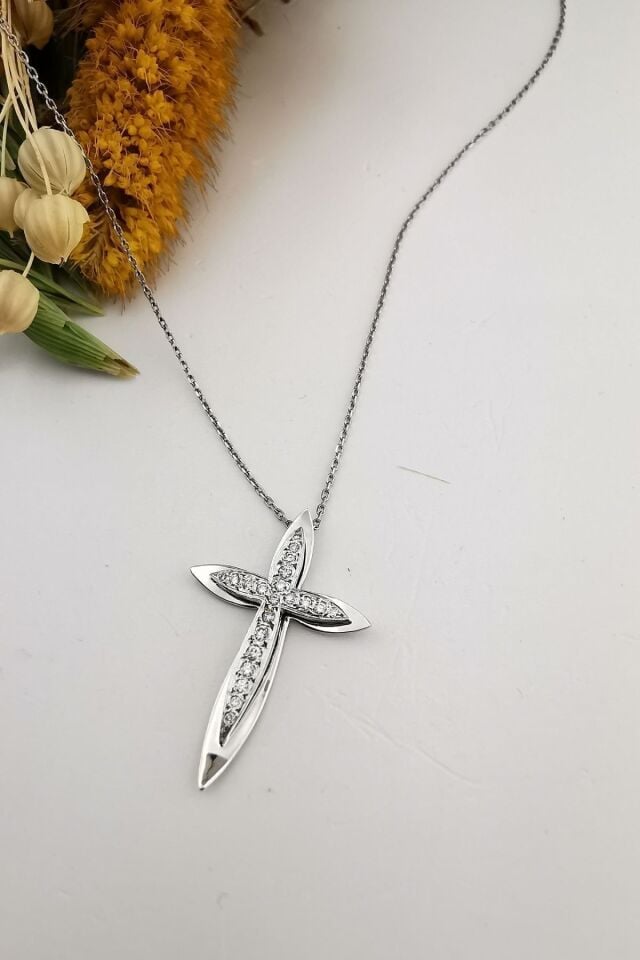 14 Ayar 0,22 Ct Pırlanta Taşlı Beyaz Altın Özel Tasarım Haç Kolye