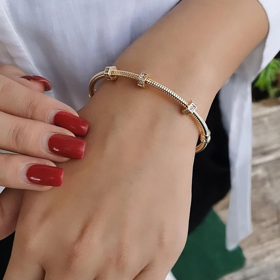 14 AYAR ÖZEL TASARIM VİDALI MODEL ALTIN BİLEZİK