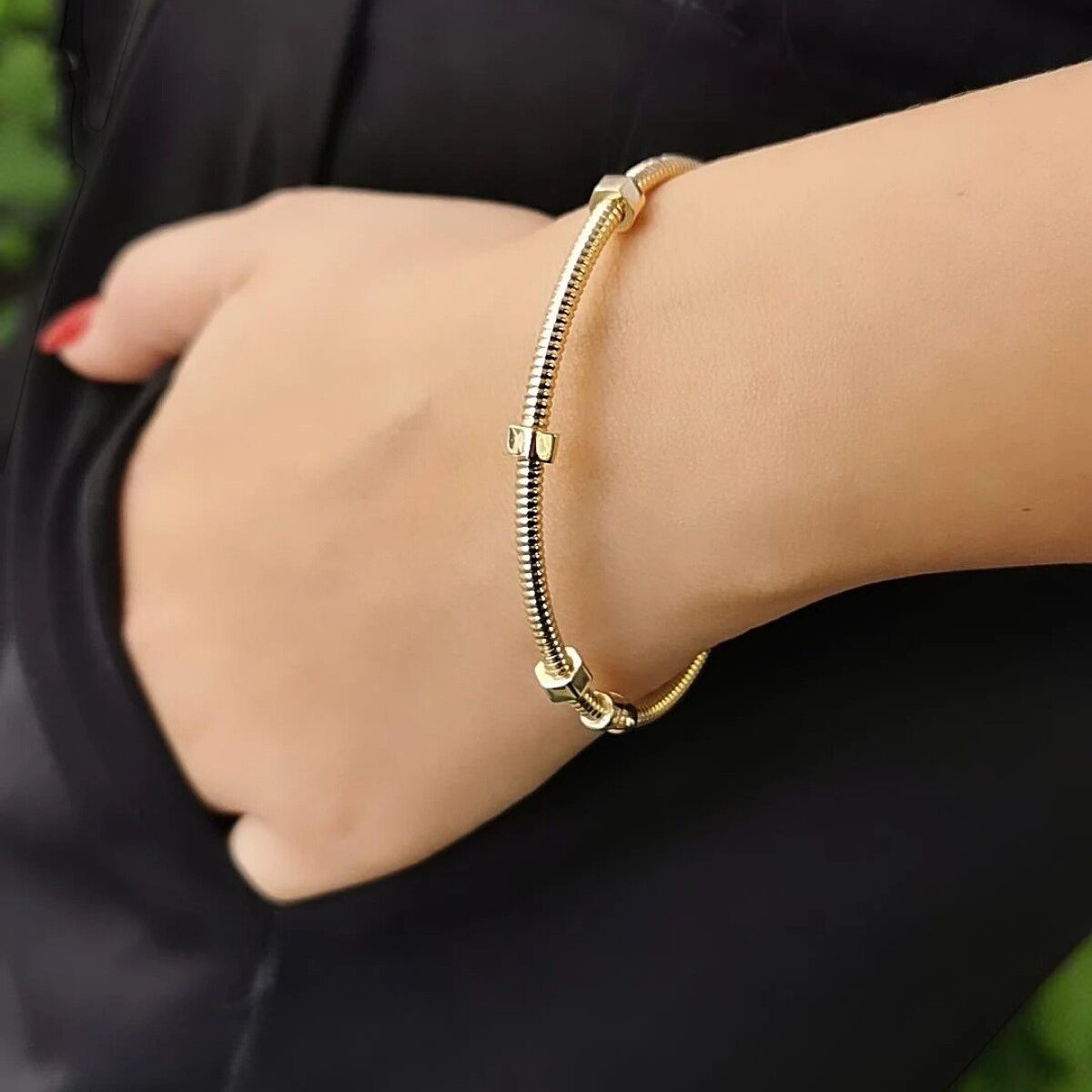 14 AYAR ÖZEL TASARIM VİDALI MODEL ALTIN BİLEZİK