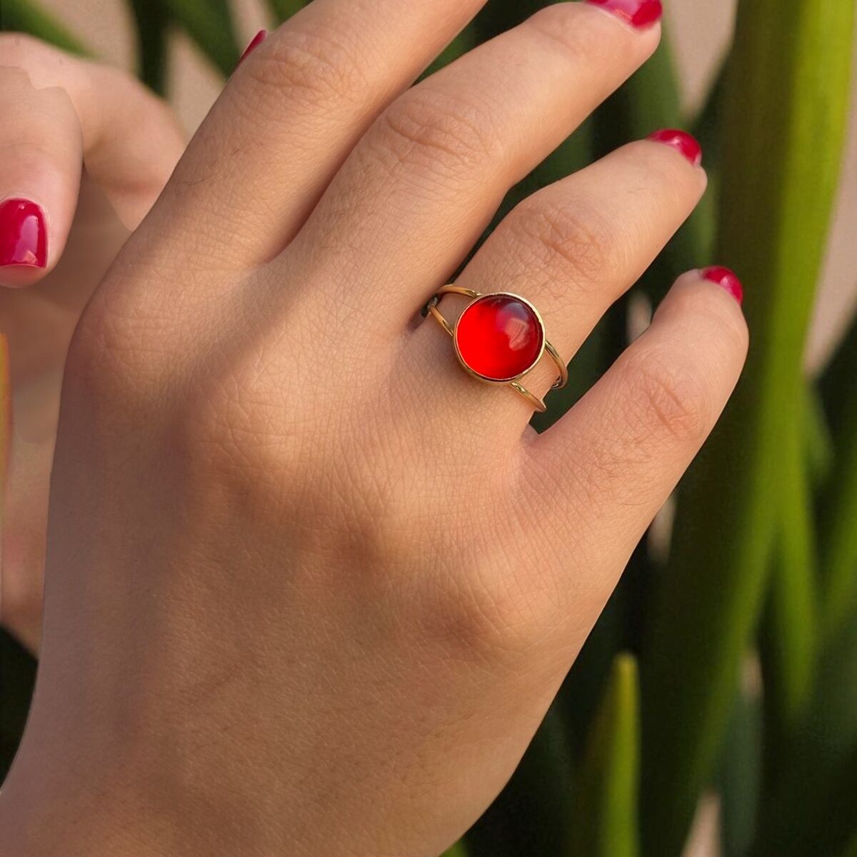 14 AYAR KAPŞON KIRMIZI TAŞLI ALTIN YÜZÜK