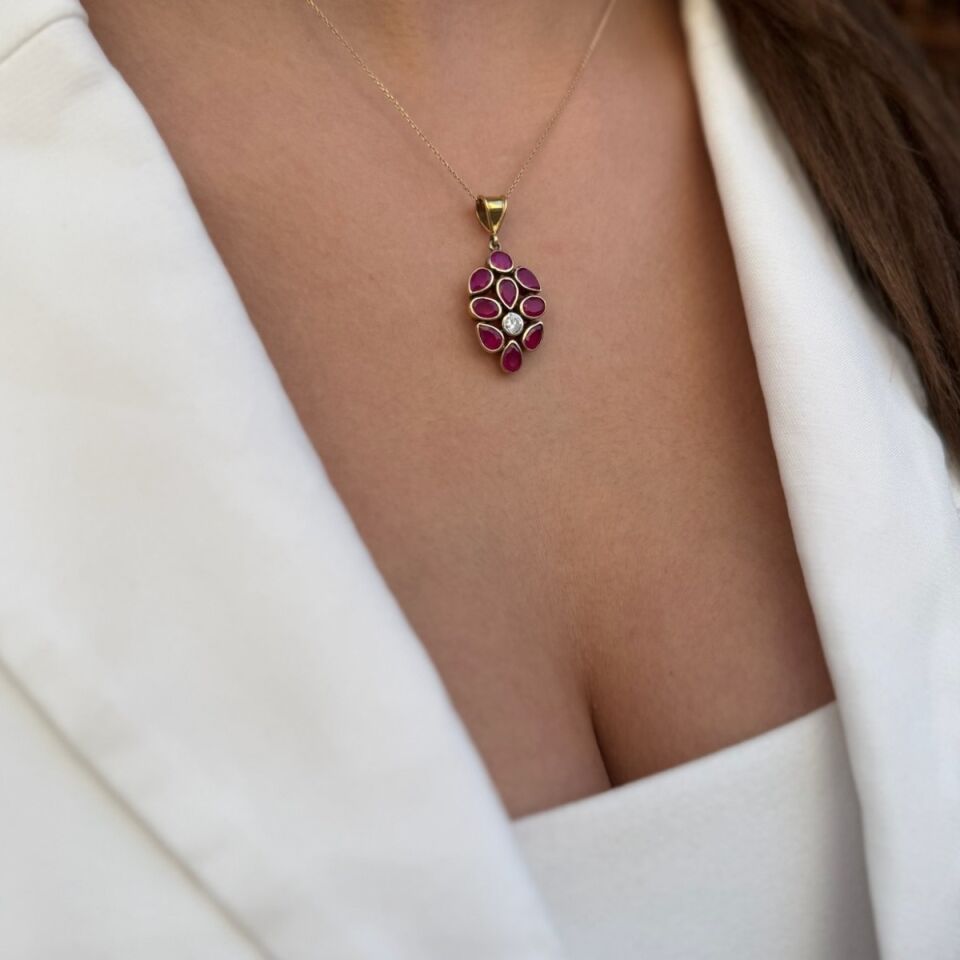 14 Ayar Kök Yakut Tasarım El Yapımı Altın Kolye