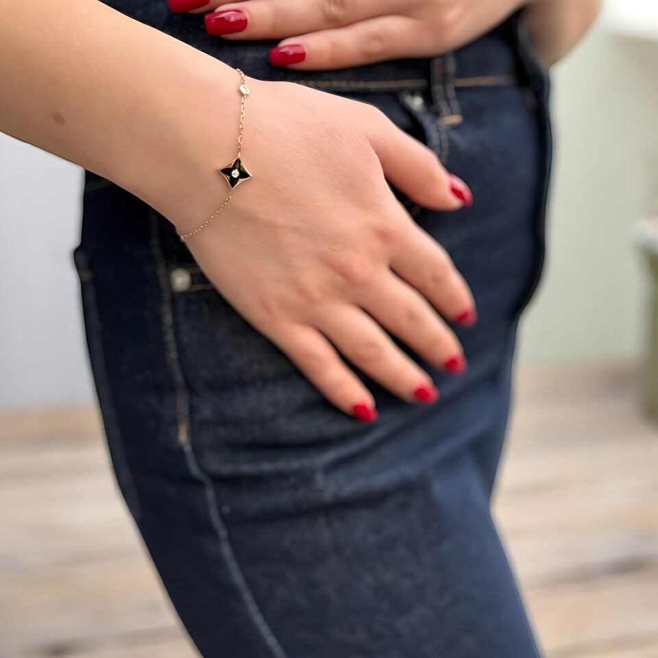 14 Ayar 0,08 Ct Pırlanta Taşlı Rose Rengi Tasarım Bileklik
