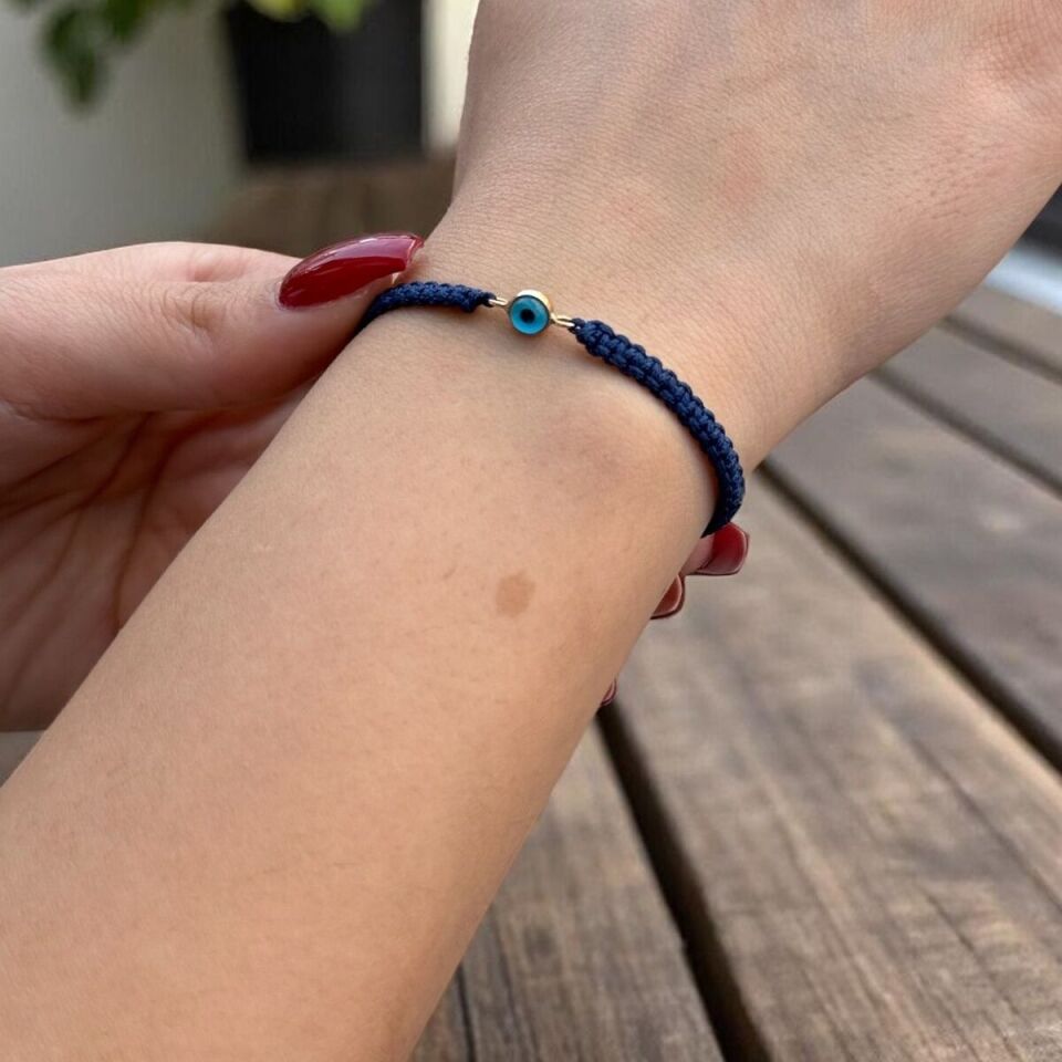 14 AYAR LACİVERT İPLİ NAZAR BONCUKLU ALTIN BİLEKLİK