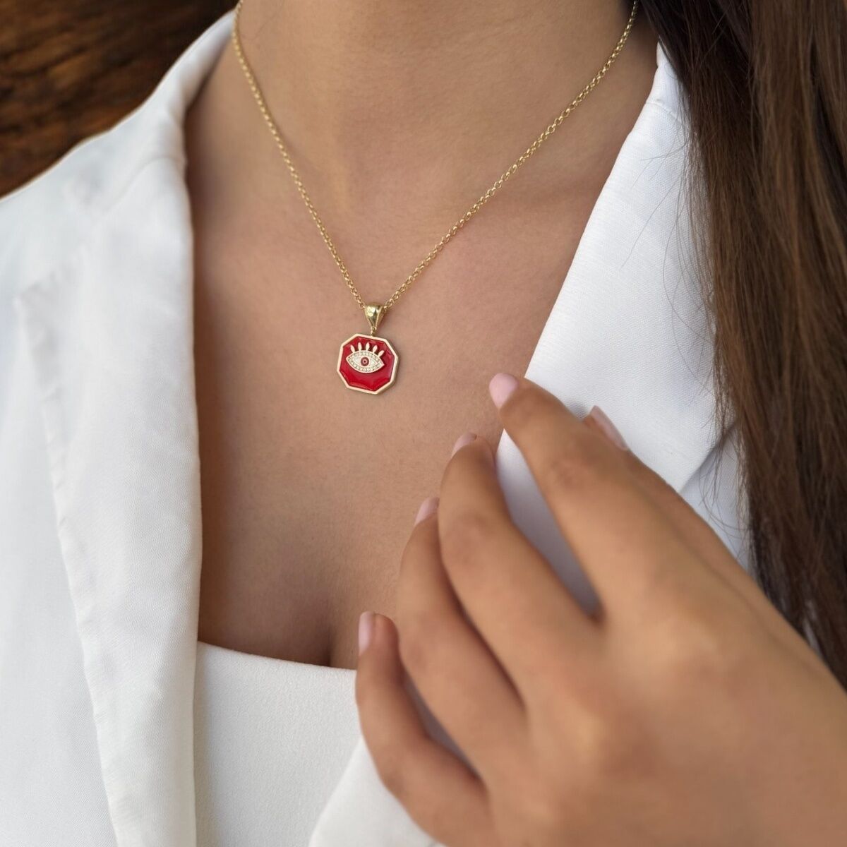 14 AYAR KIRMIZI MİNELİ GÖZ MADALYONLU ALTIN KOLYE
