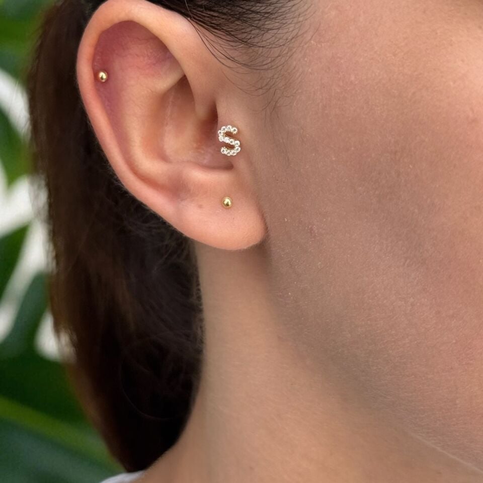 14 AYAR TAŞLI S HARFİ TRAGUS VE HELİX KÜPE
