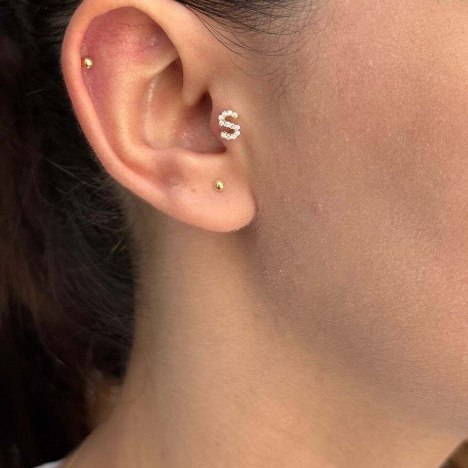 14 AYAR TAŞLI S HARFİ TRAGUS VE HELİX KÜPE