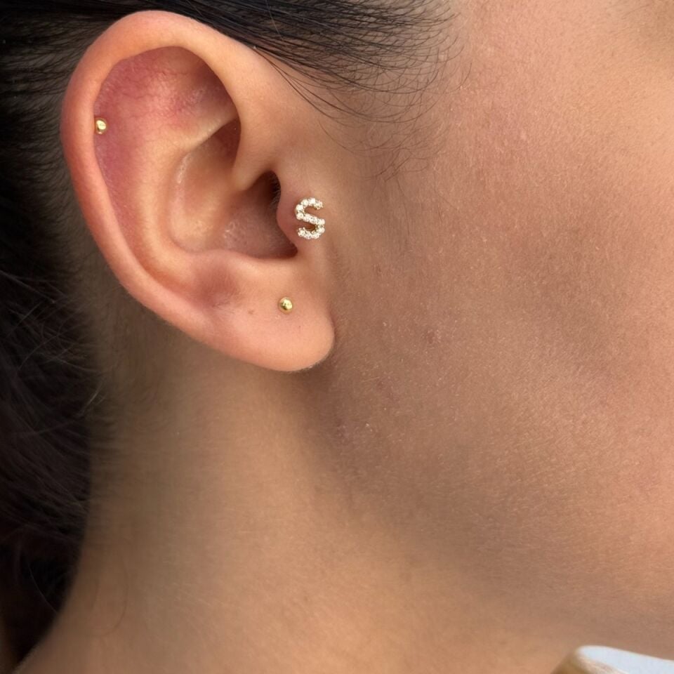 14 AYAR TAŞLI S HARFİ TRAGUS VE HELİX KÜPE