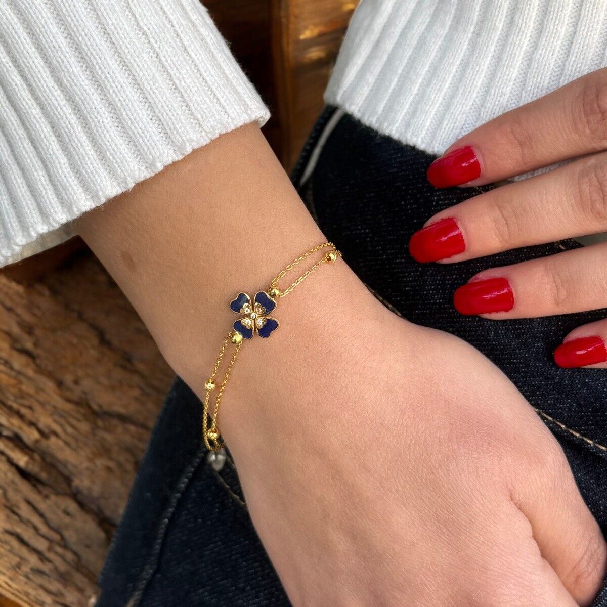 22 AYAR LACİVERT MİNELİ YONCA ALTIN BİLEKLİK