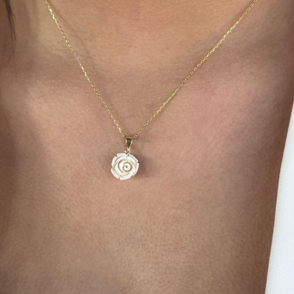 14 AYAR BEYAZ GÜL ALTIN KOLYE