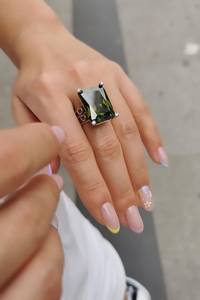 14 AYAR KRİSTAL PERİDOT TAŞLI DİKDÖRTGEN KESİM ALTIN YÜZÜK 16