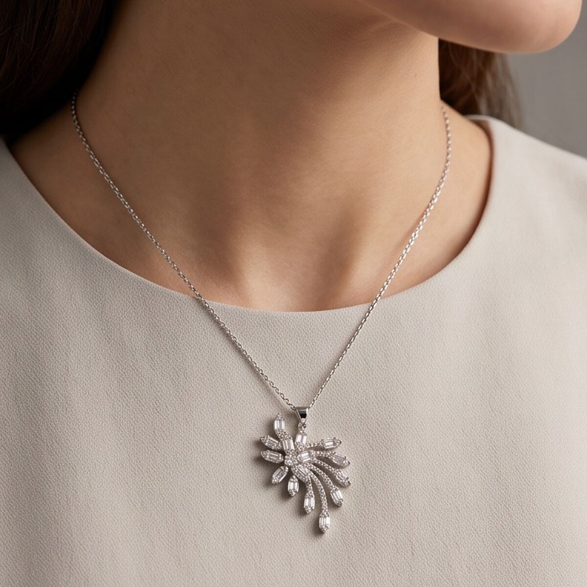 14 AYAR 1,02 CT PIRLANTA TAŞLI İTALYAN MODEL ALTIN ÇİÇEK KOLYE
