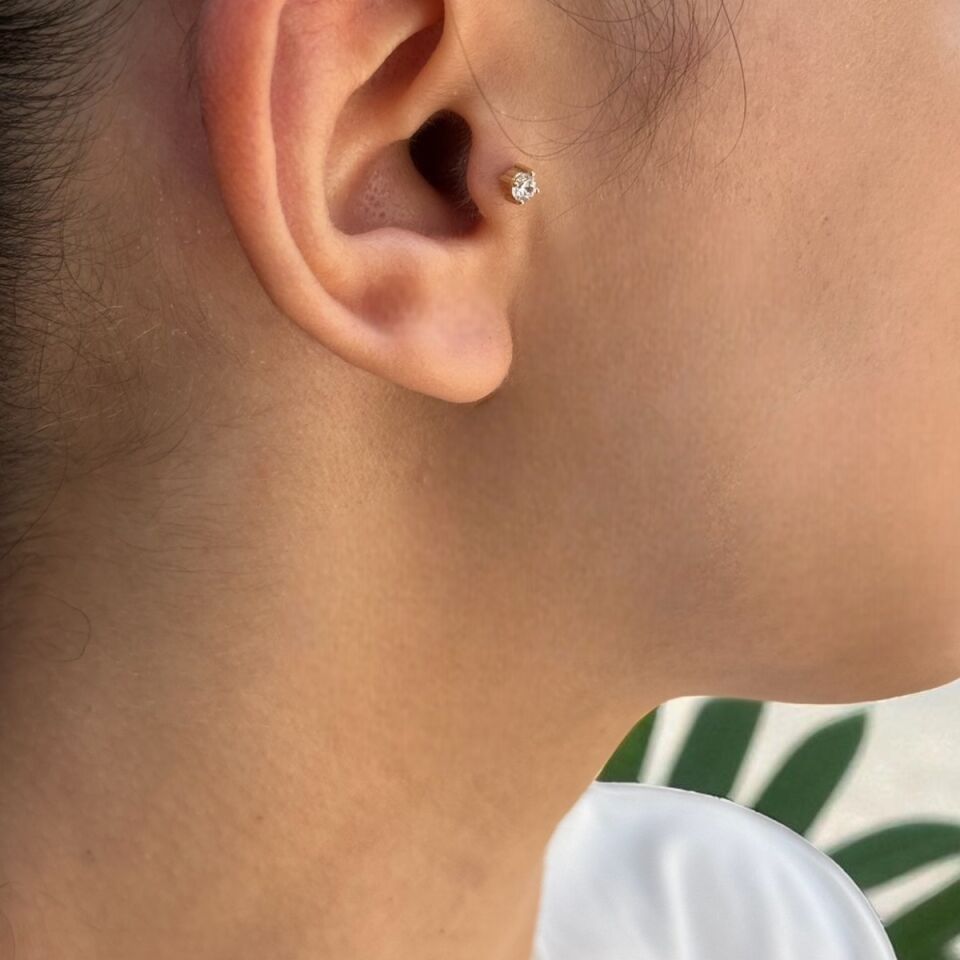 14 AYAR TEKTAŞ TRAGUS VE HELİX KÜPE