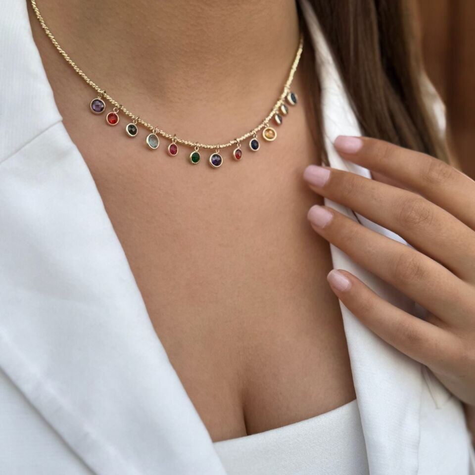 14 AYAR ÖZEL TASARIM DORİKA TOP ÜZERİNE RENKLİ KRİSTAL TAŞLI ALTIN KOLYE