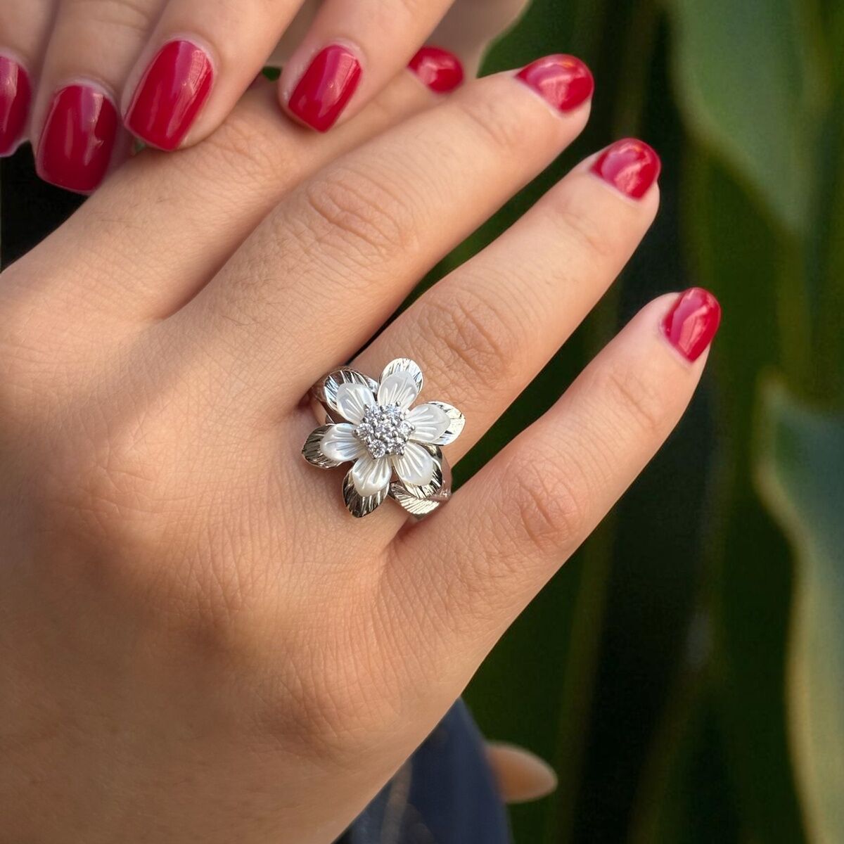 14 AYAR BEYAZ ALTIN ÇİÇEK SEDEF ÖZEL TASARIM ALTIN YÜZÜK