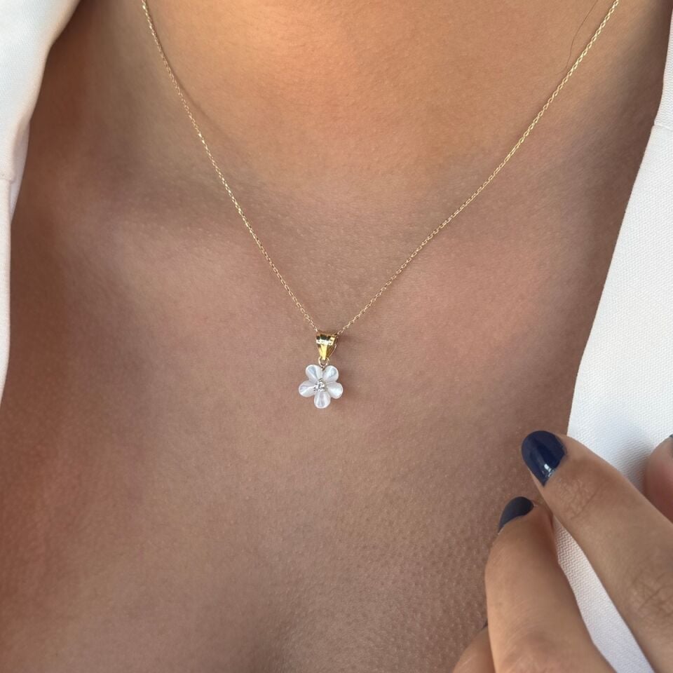 14 AYAR SEDEF ÇİÇEK UÇLU ZARİF ALTIN KOLYE