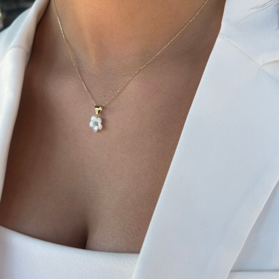 14 AYAR SEDEF ÇİÇEK UÇLU ZARİF ALTIN KOLYE