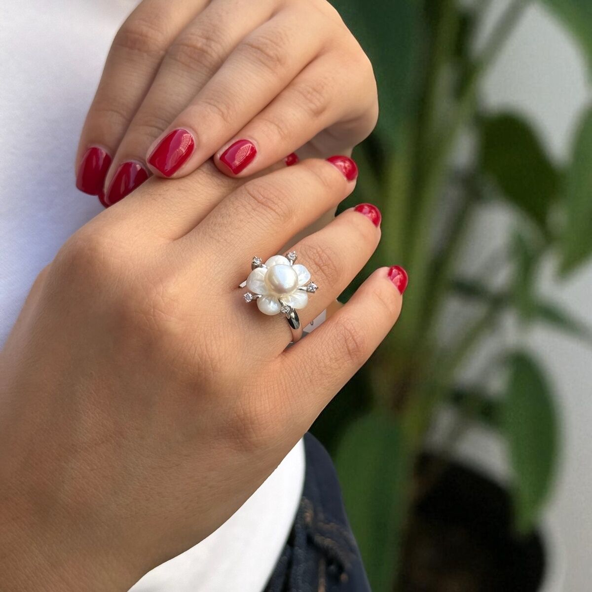 14 AYAR BEYAZ ALTIN SEDEF VE İNCİLİ ÖZEL TASARIM ALTIN YÜZÜK