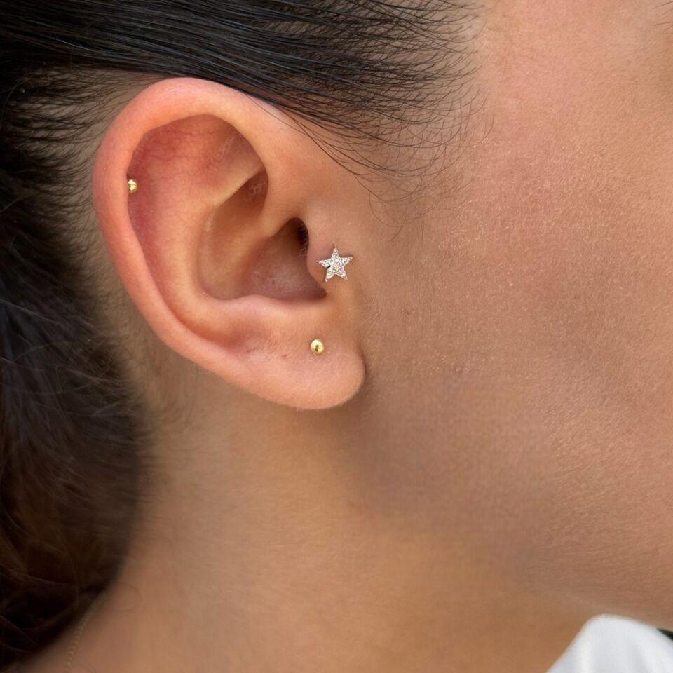 14 AYAR BEYAZ ALTIN TAŞLI YILDIZ TRAGUS HELİX KÜPE