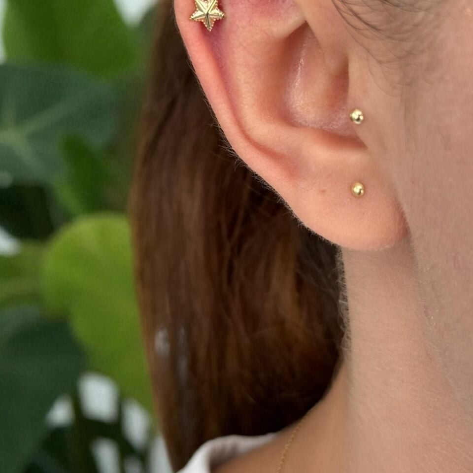 14 AYAR BOMBELİ YILDIZ TRAGUS HELİX KÜPE