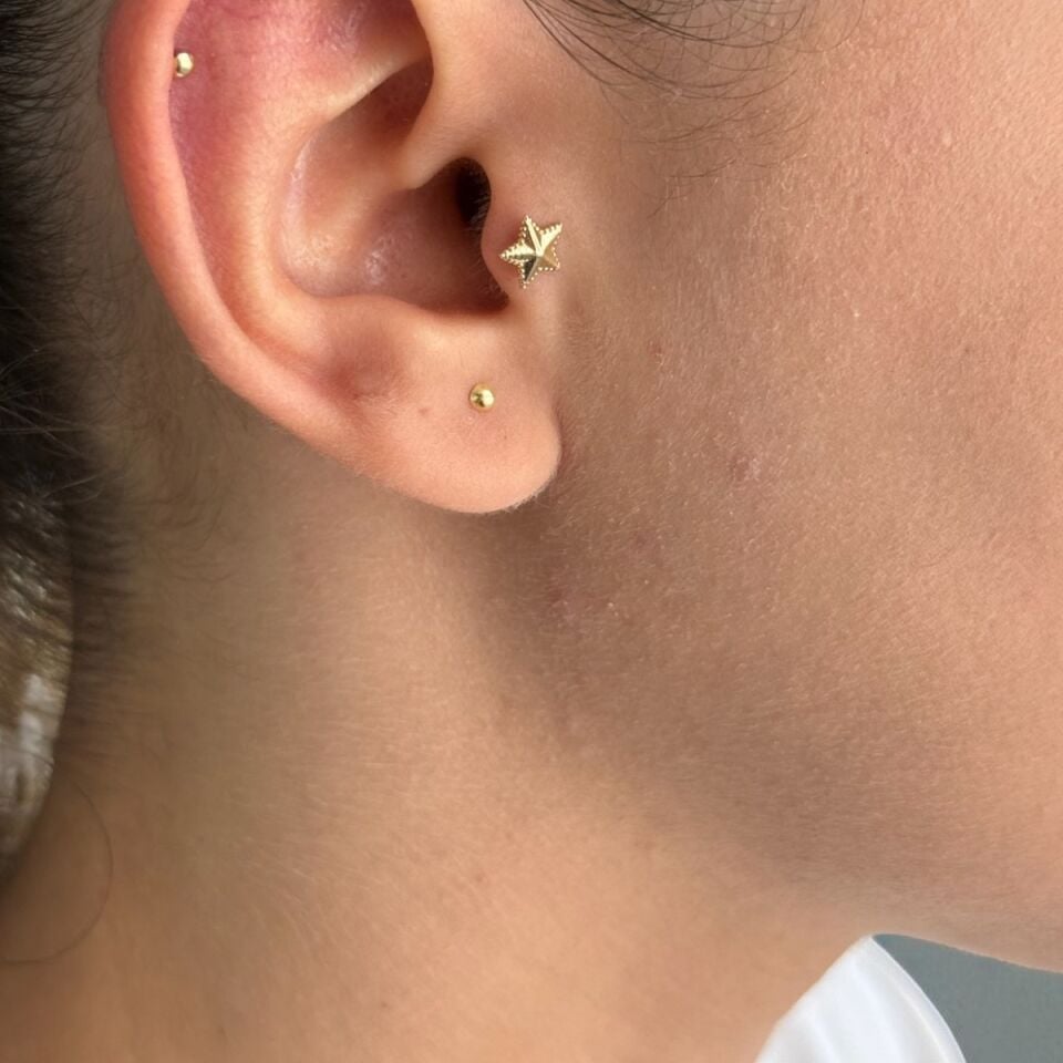 14 AYAR BOMBELİ YILDIZ TRAGUS HELİX KÜPE